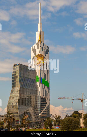 BATUMI, Georgia - 29 Luglio: nuova edificazione di Batumi Universityt tecnologico sulla luglio 22, 2015 a Batumi, Georgia. Questo edificio mi Foto Stock