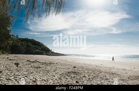 I famosi quattro miglia di spiaggia di Port Douglas, Queensland del Nord, Australia Foto Stock