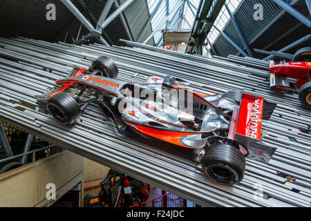 Una F1 McLaren in esposizione presso il National Motor Museum, Beaulieu, Hampshire, Inghilterra, Regno Unito Foto Stock