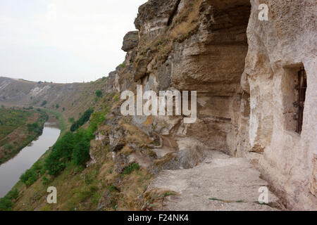 Grotta monastero Orheiul Vechi (Vecchio Orhei), Repubblica di Moldavia Foto Stock