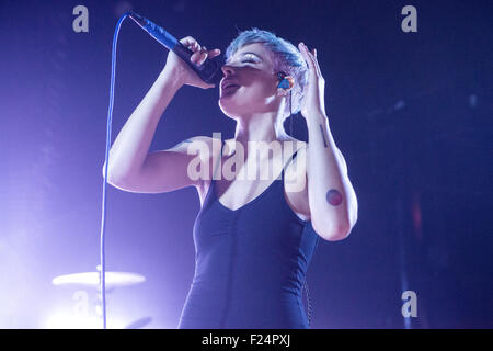 KOKO, Camden, London, Regno Unito 11 Settembre 2015 Ashley Nicolette Frangipane noto anche come Halsey esibirsi sul palco a KOKO, Londra Ashley Nicolette Frangipane aka Halsey Halsey sul suo tour del Regno Unito Credito: Richard Soans/Alamy Live News Foto Stock