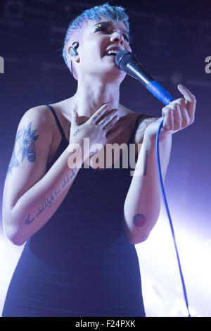 KOKO, Camden, London, Regno Unito 11 Settembre 2015 Ashley Nicolette Frangipane noto anche come Halsey esibirsi sul palco a KOKO, Londra Ashley Nicolette Frangipane aka Halsey Halsey sul suo tour del Regno Unito Credito: Richard Soans/Alamy Live News Foto Stock