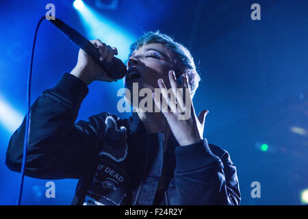 KOKO, Camden, London, Regno Unito 11 Settembre 2015 Ashley Nicolette Frangipane noto anche come Halsey esibirsi sul palco a KOKO, Londra Ashley Nicolette Frangipane aka Halsey Halsey sul suo tour del Regno Unito Credito: Richard Soans/Alamy Live News Foto Stock