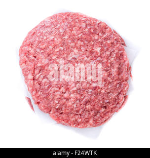 Il Burger (materie carni bovine macinate) isolato su sfondo bianco Foto Stock