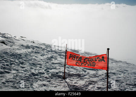 Segnale di una chiusa di sci a Vulcano Etna Foto Stock