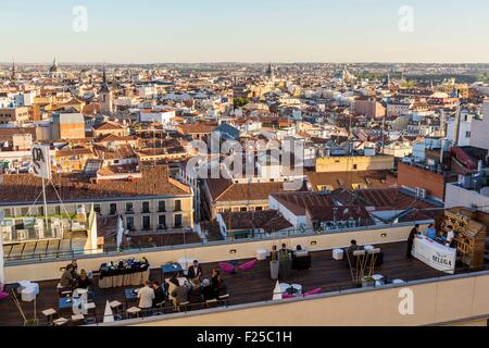 Spagna, Madrid, quartiere Latina, la terrazza dell'hotel Capitolio Foto Stock