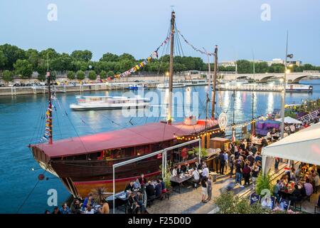 Francia, Parigi a 11 quai Franτois Mauriac, la vecchia posta indesiderata della Signora di Saigon trasformata in una sala da concerto Foto Stock