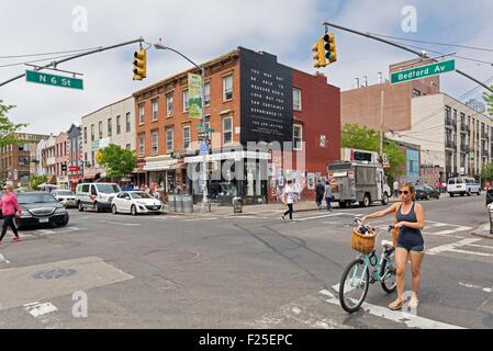 Stati Uniti, New York, Brooklyn, quartiere di Williamsburg, Bedford Avenue Foto Stock