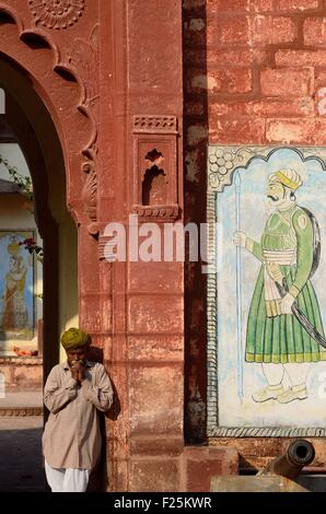 India Rajasthan, haveli ( grande mansion tradizionale) vicino a Jaisalmer Foto Stock