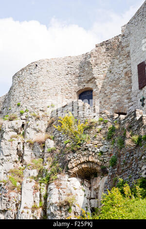 Vista del San Servolo castello in Slovenia Foto Stock