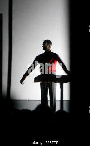 Roboter (nach Ralf Huetter) - Konzert der Band 'Kraftwerk', Neue Nationalgalerie, 10. Januar 2015, Berlino. Foto Stock