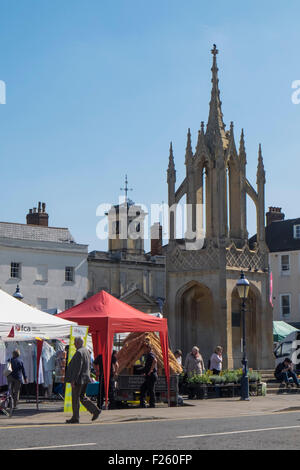 Devizes, un mercato comune nel cuore del Wiltshire, Inghilterra UK Market Place Foto Stock