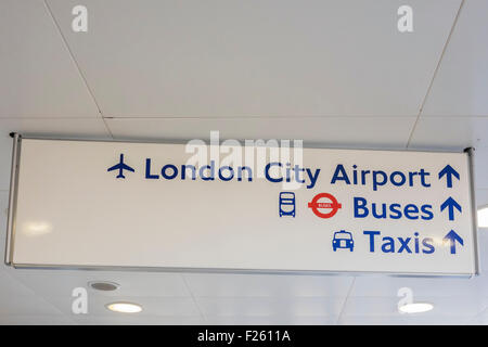 Il London City Airport, Royal Docks, London, England, Regno Unito Foto Stock