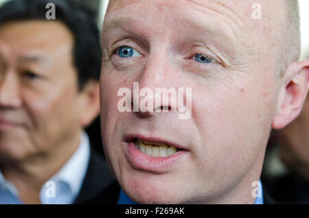 Londra, Regno Unito. Xii Sep, 2015. Liam Byrne MP per Birmingham Hodge ha collina lasciando la leadership laburista risultato elettorale presso il centro QEII Westminster. Londra Regno Unito 12 Settembre 2015 Credit: Prixpics/Alamy Live News Foto Stock