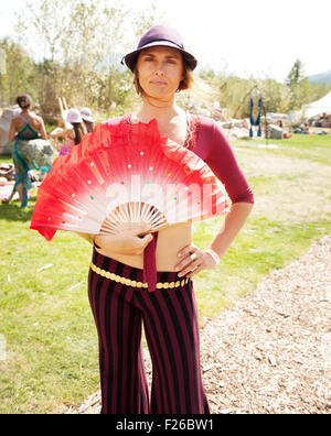 Beata Coast Festival di Yoga, e contro la cultura hippy festival. Squamish BC, Canada Foto Stock