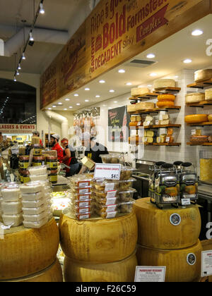 Murray è negozio di formaggio nel Greenwich Village di New York, Stati Uniti d'America Foto Stock