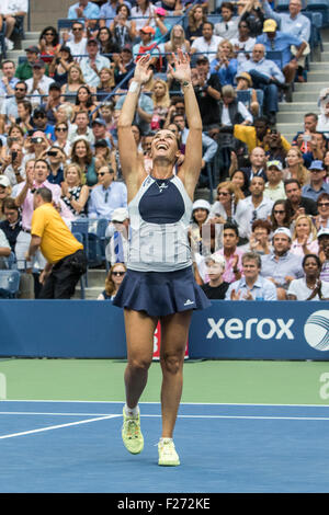 Flavvia Pennetta (ITA) vincitore durante la finale donne al 2015 US Open Tennis Foto Stock