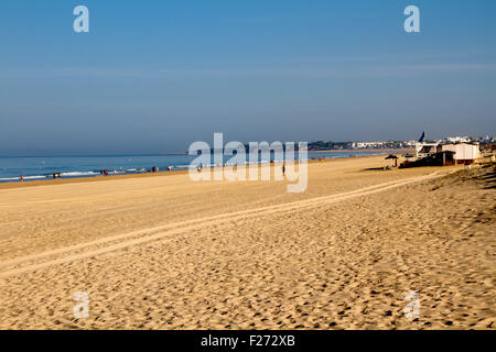 Playa de la Barrosa a Novo Sancti Petri, Costa de la Luz, Spagna Foto Stock