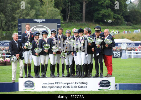 Blair Atholl, Scotland, Regno Unito. Il 13 settembre 2015. Longines FEI European Eventing Championships 2015, castello di Blair. Vincitori di medaglie di oro in Germania, in argento per la Gran Bretagna, bronzo per la Francia Credito: Julie Badrick/Alamy Live News Foto Stock