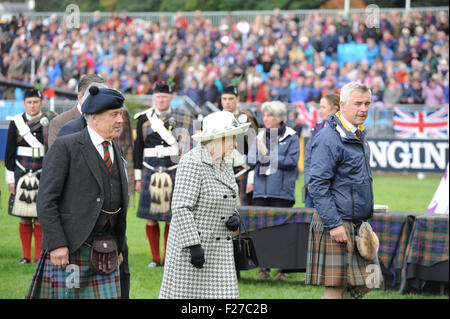 Blair Atholl, Scotland, Regno Unito. Il 13 settembre 2015. Longines FEI European Eventing Championships 2015, castello di Blair. HRH Queen Elizabeth II Credito: Julie Badrick/Alamy Live News Foto Stock