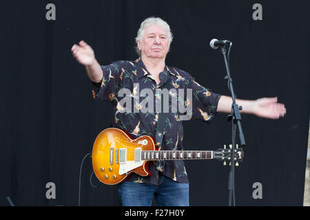 Mick Ralphs, 71, (Mott the Hoople, Bad Company), notizia 2015 Darlington Rhythm and Blues Festival con Mick Ralphs Blues Band Foto Stock