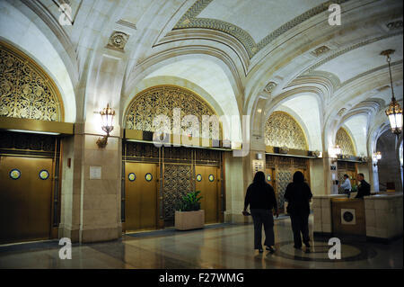 Interno della City Hall Lobby, Chicago, Illinois. Governo locale edificio nel centro di Chicago. Costruito nel 1911. Foto Stock