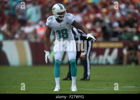 SEP 13, 2015 :Miami Dolphins wide receiver Rishard Matthews (18) attende la snap durante l'apertura di stagione match tra i delfini di Miami e Washington Redskins a FedEx in campo Landover, MD. I Delfini sconfitti alle pellerosse 17-10 Foto Stock