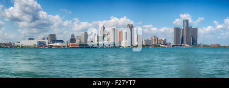 Vista panoramica sullo skyline di Detroit da Windsor, Ontario. Foto Stock