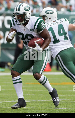 East Rutherford, New Jersey, USA. Xiii Sep, 2015. New York getti running back Bilal Powell (29) in azione durante il gioco di NFL tra i Cleveland Browns e il New York getti alla MetLife Stadium di East Rutherford, New Jersey. Il New York getti vinto 31-10. Christopher Szagola/CSM/Alamy Live News Foto Stock