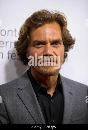 Toronto, Canada. Xiii Sep, 2015. Attore Michael Shannon pone per le foto prima della premiere mondiale del film 'Freeheld' a Roy Thomson Hall durante il quarantesimo Toronto International Film Festival di Toronto, Canada, sul Sett. 13, 2015. Credito: Zou Zheng/Xinhua/Alamy Live News Foto Stock