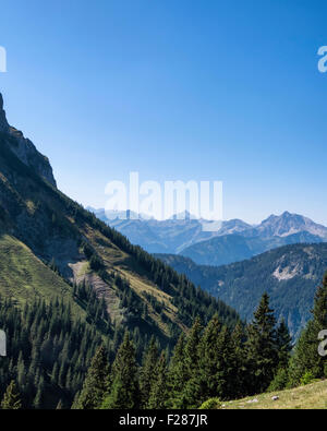 Alpi bavaresi - Montagne in Tannheim mountain range, vicino a Pfronten, Baviera, Germania Foto Stock