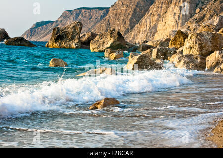 Rocce nel mare, Platia Amos - Cefalonia, Grecia Foto Stock