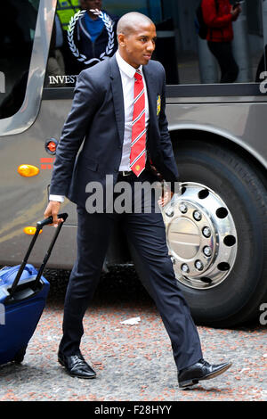 Il Manchester United Ashley giovani arriva all'aeroporto di Manchester. Foto Stock