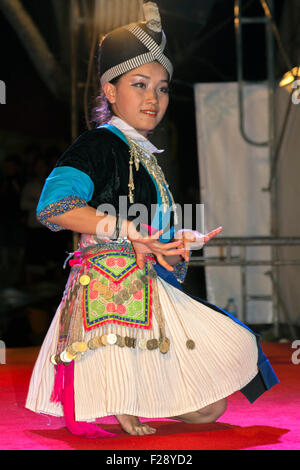 Ballerino alla cultura mostra, Luang Prabang, Laos Foto Stock