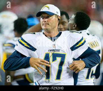 Santa Clara, CA. 3 Sep, 2015. San Diego Chargers quarterback Philip Rivers (17) sull'emarginare durante la NFL partita di calcio tra San Diego Chargers e San Francisco 49ers a Levi's Stadium di Santa Clara, CA. Il Niners sconfitto il caricabatterie 14-12. Damon Tarver/Cal Sport Media/Alamy Live News Foto Stock