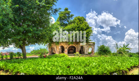 Panorama più originale vecchia casa all'interno della testa del villaggio Foto Stock