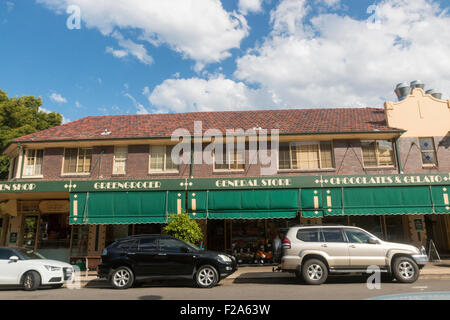 Sfilata di negozi e ristoranti in Plumer strada in Rose Bay, sobborghi Orientali di Sydney, Australia Foto Stock