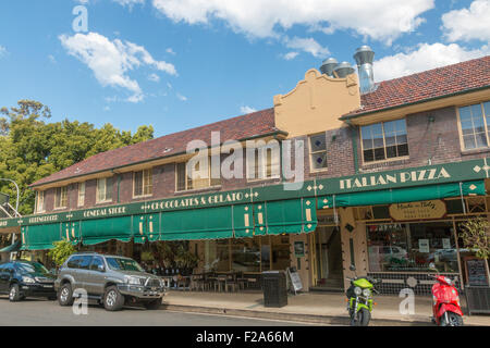 Sfilata di negozi e ristoranti in Plumer strada in Rose Bay, sobborghi Orientali di Sydney, Australia Foto Stock