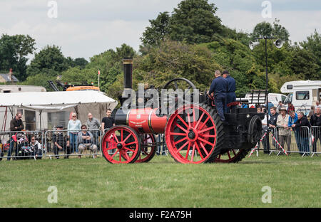 L'annata 1903 Ramsomes Sims & Jefferies motore trazione capotribù in Cambridgeshire Rally di vapore e Country Fair in Inghilterra 2015 Foto Stock