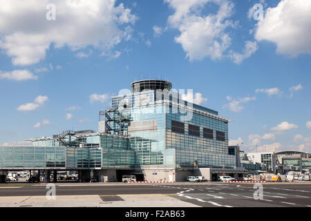 Francoforte Aeroporto Internazionale della torre di controllo Foto Stock