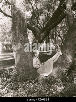 Mettere i suoi piedi fino (OLVI008 OU198 F) Foto Stock