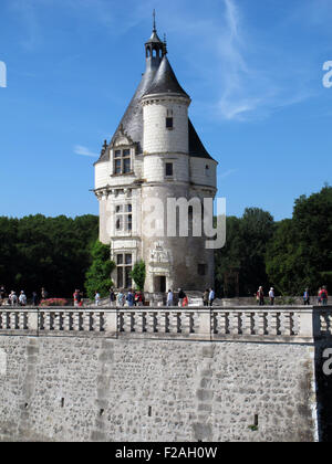 Chateau de Chenonceau,spazio antistante e la Torre Marques,della Valle della Loira,fiume Cher, Indre-et-Loire,Touraine,Francia Foto Stock