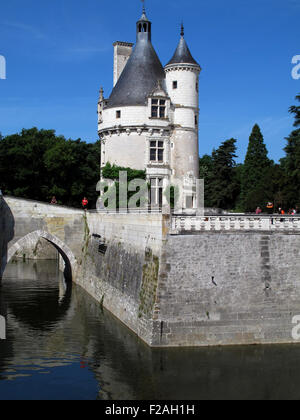 Chateau de Chenonceau,spazio antistante e la Torre Marques,della Valle della Loira,fiume Cher, Indre-et-Loire,Touraine,Francia Foto Stock