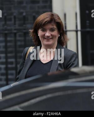 Londra, UK, 15 Sep 2015: Nicky Morgan MP, Segretario di Stato per l educazione e il ministro per le donne e di Uguaglianze, visto attendi Foto Stock