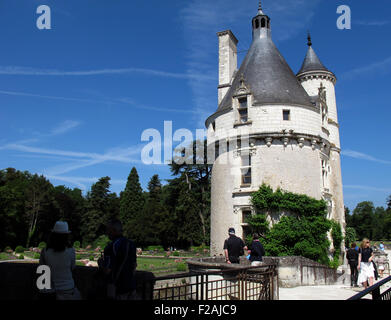 Chateau de Chenonceau,spazio antistante e la Torre Marques,della Valle della Loira,fiume Cher, Indre-et-Loire,Touraine,Francia Foto Stock