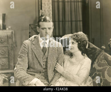 Notizia deludente (OLVI007 OU690 F) Foto Stock