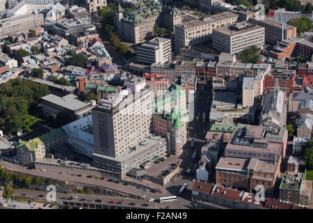 Hetel-Dieu de Quebec (CHU de Quebec - Universite Laval) è raffigurato in questa foto aerea nella città di Québec Foto Stock