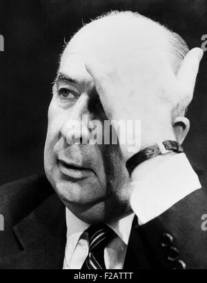 Ex Atty. Gen. John Mitchell al Senato Watergate Comitato. Luglio 10, 1973. È stato il suo primo giorno di testimonianza nel pubblico Watergate inchiesta. (CSU 2015 11 1600) Foto Stock