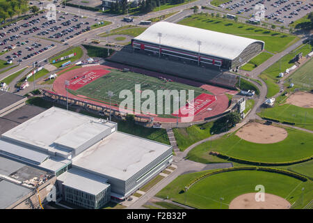 Stade Telus du PEPS de l'Universite Laval (Telus stadium del PPE di Università Laval) è raffigurato in questa foto aerea Foto Stock