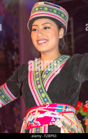 Ballerino alla cultura mostra, Luang Prabang, Laos Foto Stock